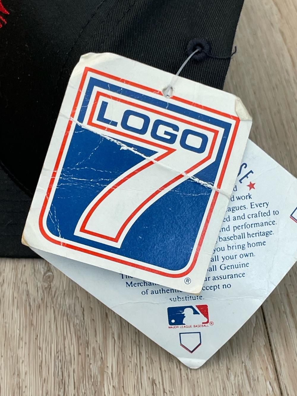 90’s Logo 7 Chicago White Sox Fire Splatter Snapback Cap - Picture 11 of 11
